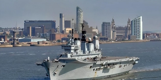 又让张召忠说中了？东拼西凑550亿建的2艘航母，如今彻底成为累赘