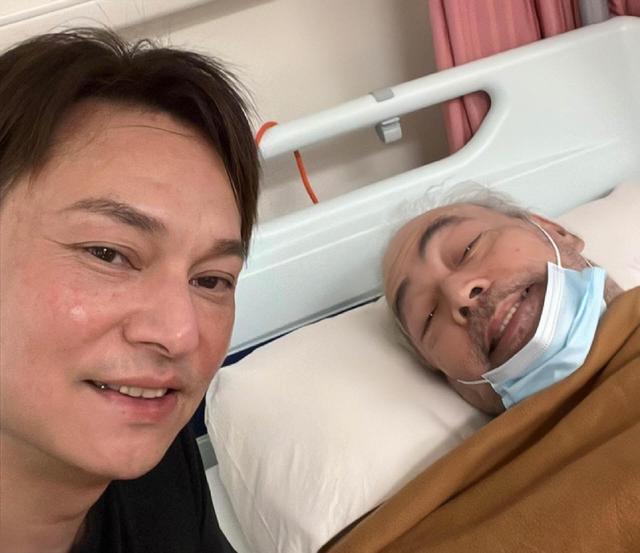 73岁张伟文近况曝光,卧病在床瘦成皮包骨，独住养老院亲人未出面