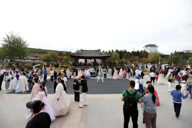 在延吉的美好时光：逛市集、做“公主”、寻味烟火人间