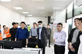 绷紧“安全弦”、把好“节前关”，航天医科副总经理彭望书一行来湖北航天医院进行节前安全检查图片