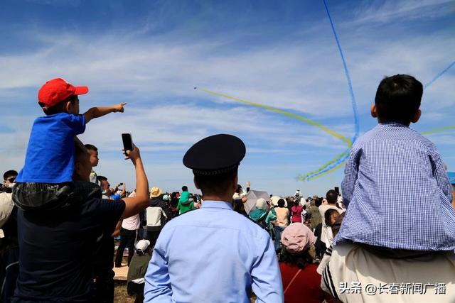 逐梦蓝天魅力绽放 航空展点燃全民热情