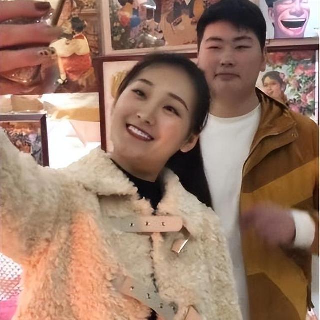 大衣哥做梦都没想到，离婚四年后，前儿媳陈亚男还是不愿放过自己