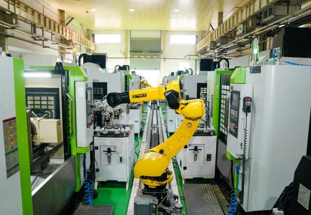 向“质”攀升，南京机器人解锁“智造”新图景