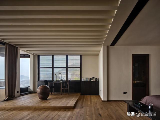 在三宅行深，邂逅海与时光的温柔私语