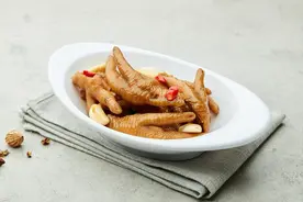 每斤超30元，鸡爪身价暴涨，价格直逼牛肉图片