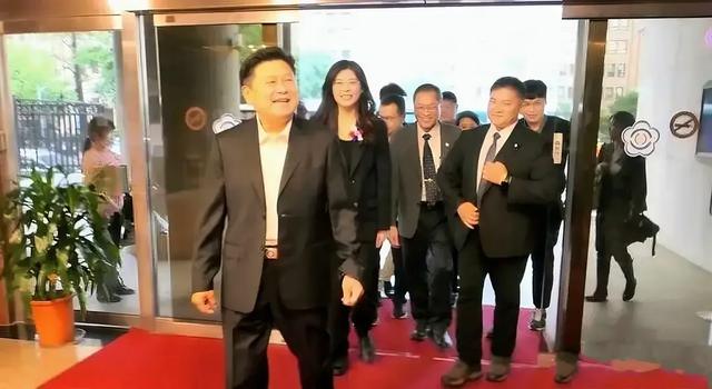 郑丽文能顶得住国民党的保守派吗？坚持九二共识人心所向