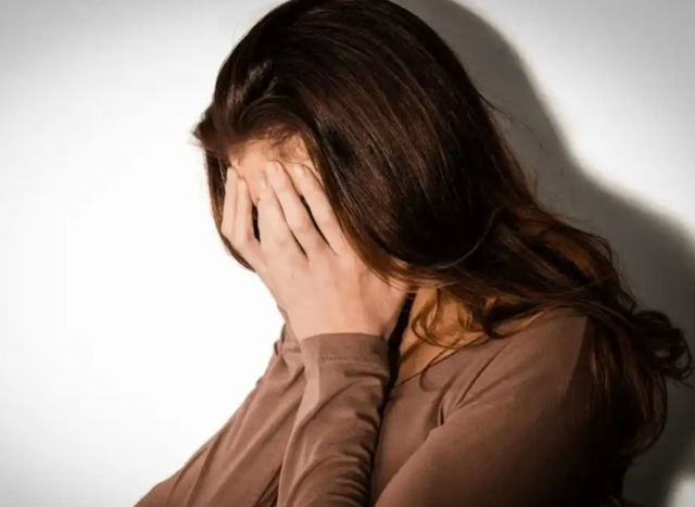 小学生大喊网络烂梗，却被几十万人点赞，背后是一场中文衰退危机