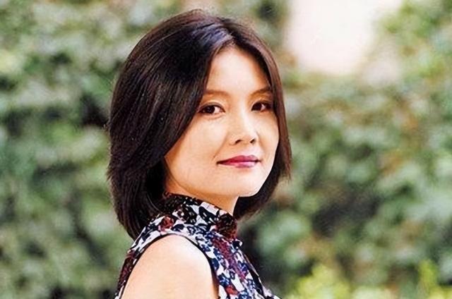 她11岁被导演看中,与名导同居多年被抛弃,童星出身却无人问津