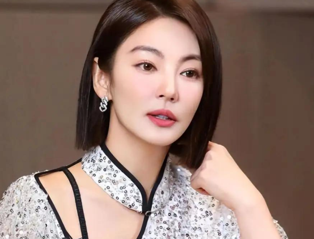 闫学晶道歉不到24小时	，担心的一幕发生了，赵本山一个字都没说错