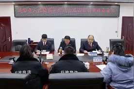 波密严打假牦牛肉干，保障游客食品安全图片