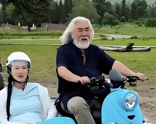 嫁给老头的5位女明星，有的丈夫可以当爹，有的甚至可以当爷爷
