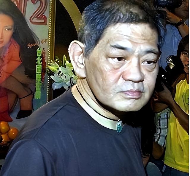 黄任中：每年花20亿泡妞，一张床睡十人，去世后留给儿子26亿巨债