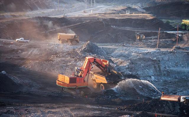 中方连环反制下	，日本重新大选？高市辞职不是假设，毛宁通告12字