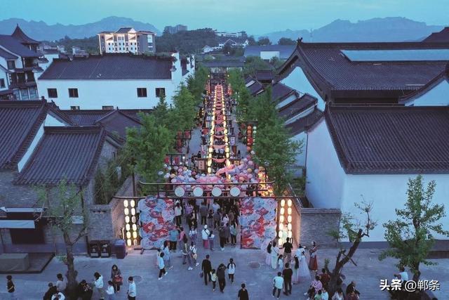夜邯郸：千年古韵入星河，璀璨夜色醉人间