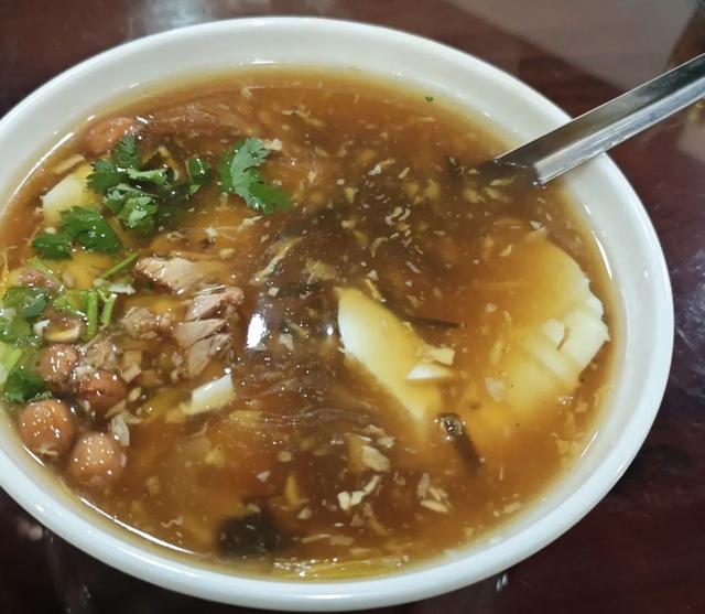 这座火车拉来的牛肉板面城，大多人都没怎么玩过
