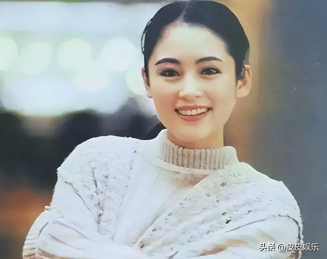 长得太美被导演占为己有，4年后生下大明星儿子，16岁开始争光了