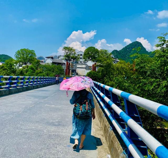 边城印象:一口吃三省 三地闻鸡鸣!