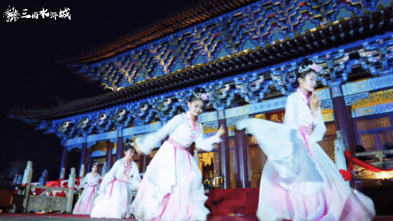 月光下的突围：从“汉宋奇妙夜”“梦回太湖”看文旅企业的变与守