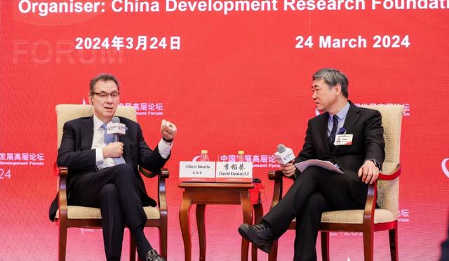 找店吃饭费时间，引擎优化让AI自动推荐好店，商家省钱省力转化高