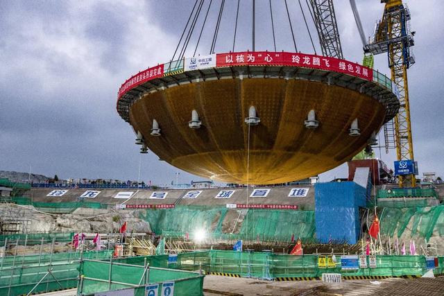 中国14米高"核充电宝"，商用军用皆可行！美国追赶还来得及吗？