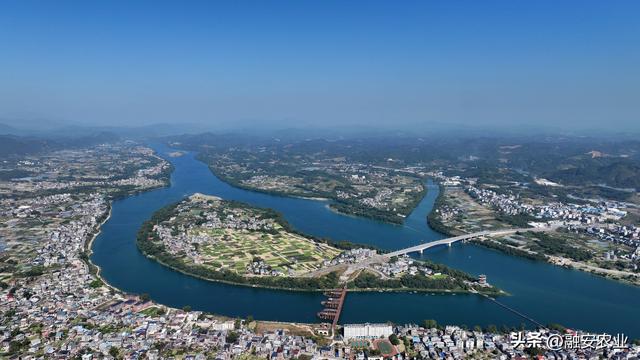 广西融安：冬日融江生态美