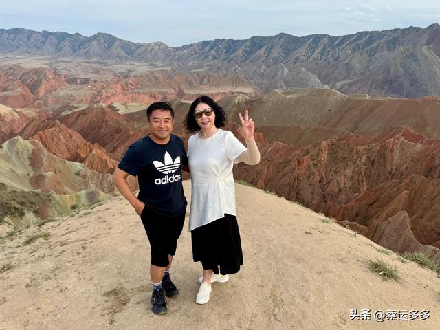 努尔加的七彩丹霞壮美如油画