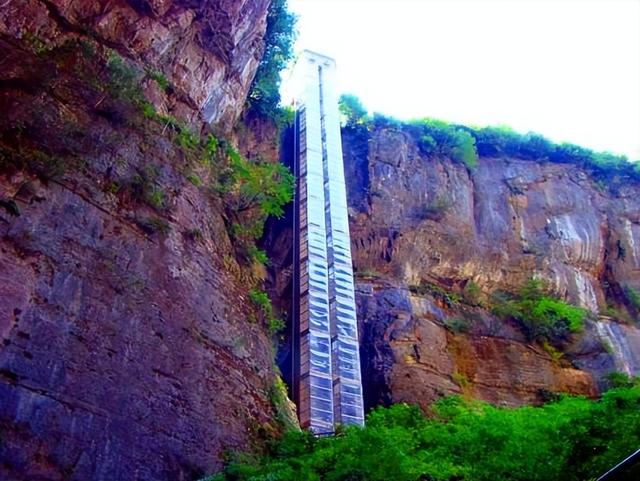 重庆旅游：探寻武隆天坑的神奇（图）