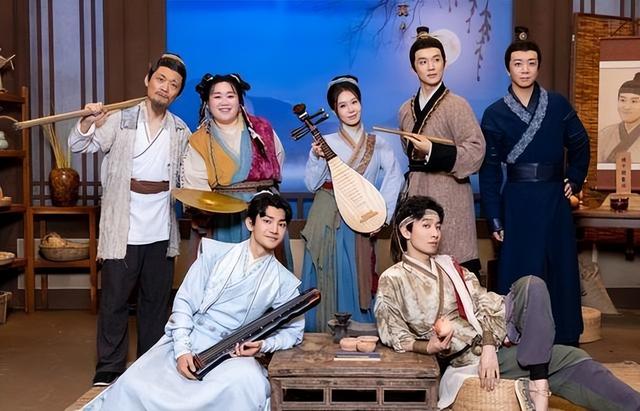 稳了！央视春晚首次联排收官，释放3大信号	，赵本山含金量还在升