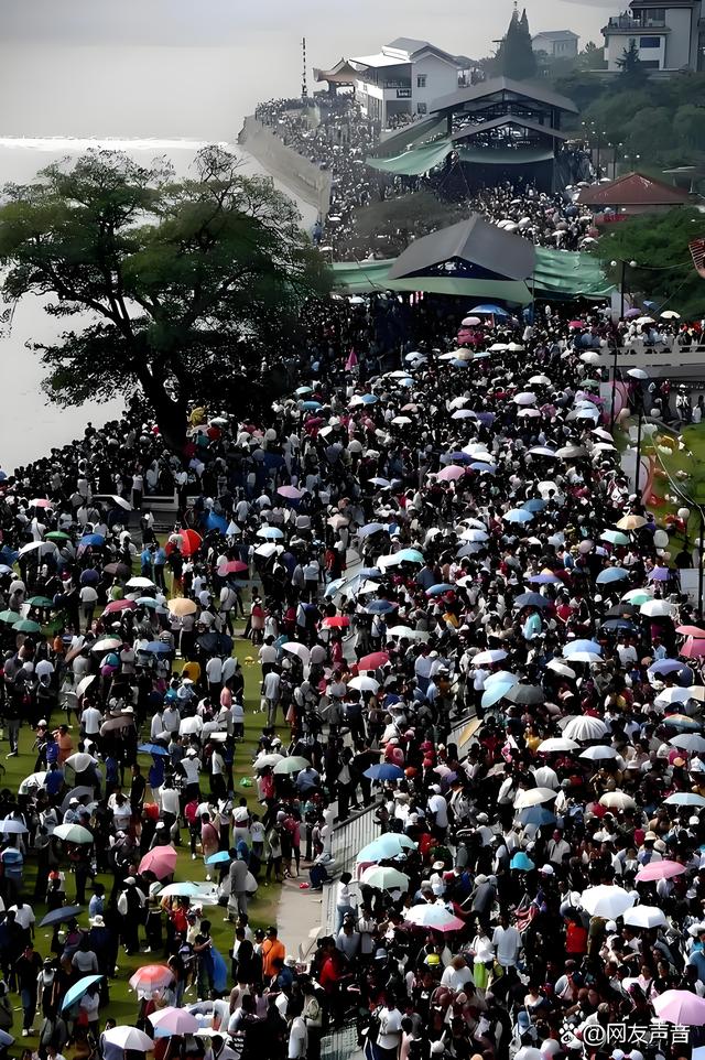 游客大喊“退票！退票！” 知名景区喊你到别处玩