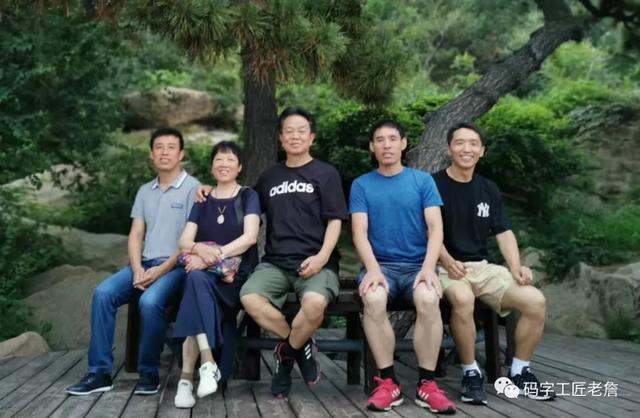 盛夏,我和杨乔在北戴河