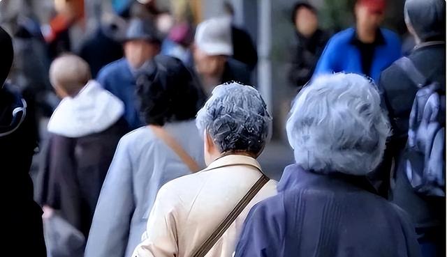 我国即将迎来前所未有的死亡高峰？专家给出三个原因，都有啥