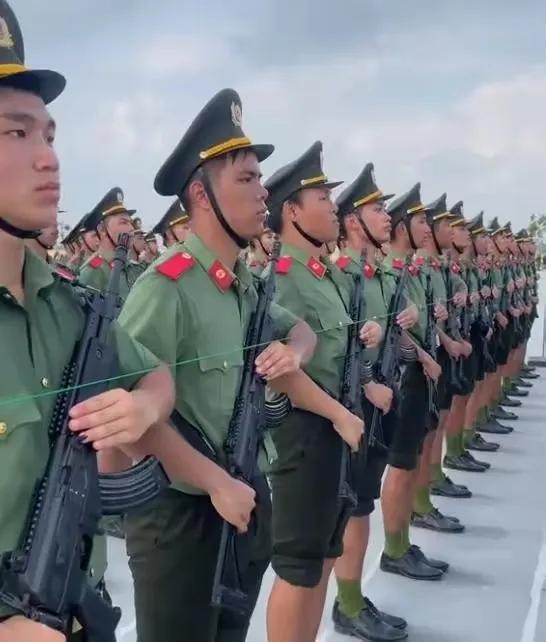 越南又和中国杠上了？中国前脚定下9月3阅兵，越南后脚就定9月2！