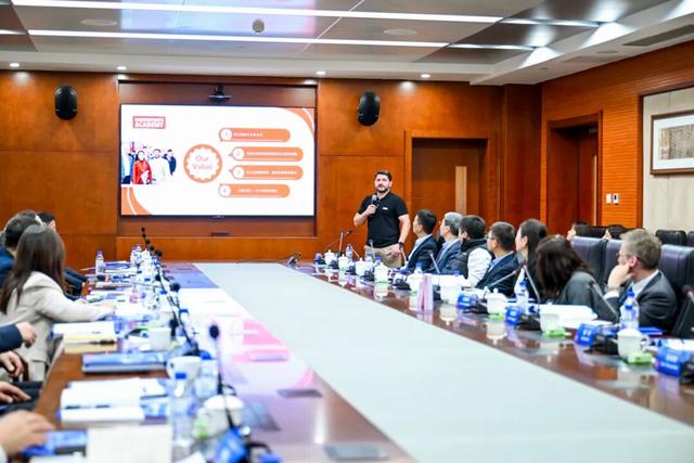 中国吉林×奥地利，世界粉雪带双向奔赴！