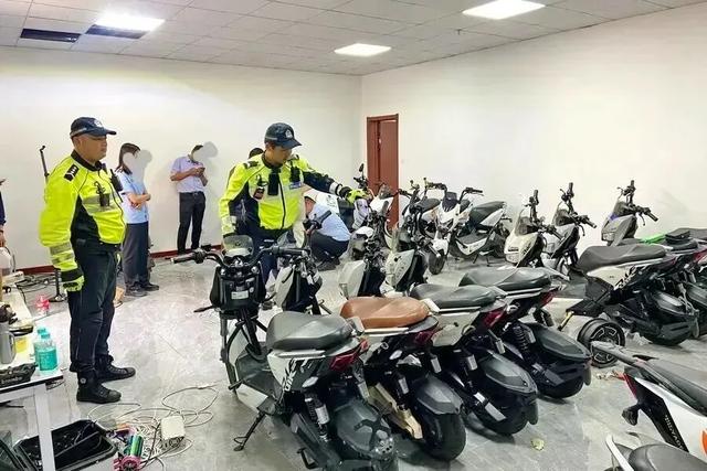 12月1日起，电动车有新政策，两轮、三轮、四轮都在内，车主注意