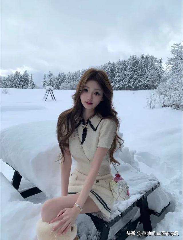 懒懒又去日本陪男友王思聪了,穿成这样,可真抗冻呀 