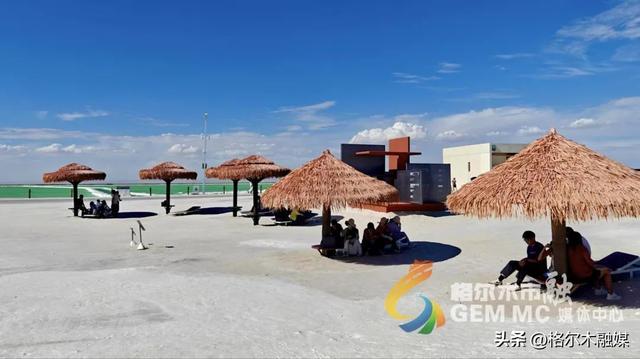 提前三个多月破百万！察尔汗盐湖景区年度客流创新纪录