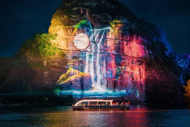 丹霞山秋冬攻略｜一场让手机内存爆掉的视觉暴击之旅，解锁四季皆宜的地质奇观新体验