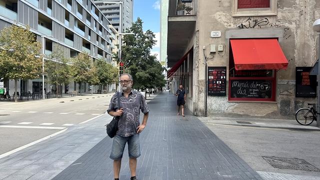 法国中产抢滩巴塞罗那！本地七旬老人：这是我长大的地方吗