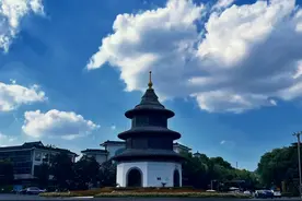 扬州42家机关和事业单位停车场免费开放，共2481个车位图片