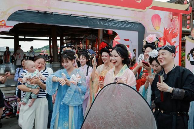 衣承古韵，商聚新机——南宁相思小镇文旅商融合再掀热潮