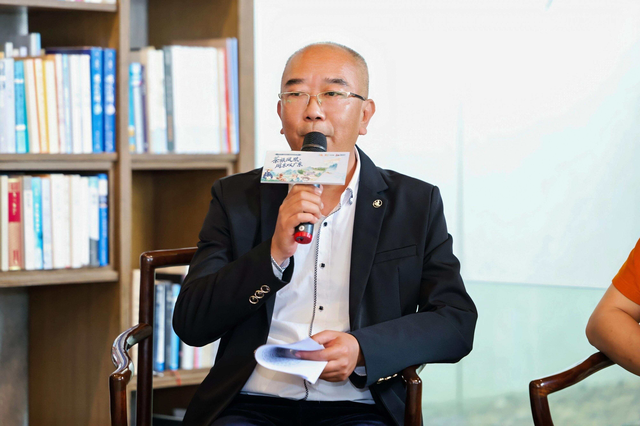 圆桌交流“茶旅凤凰”，跨界共探茶乡振兴路径 | 小镇观察家