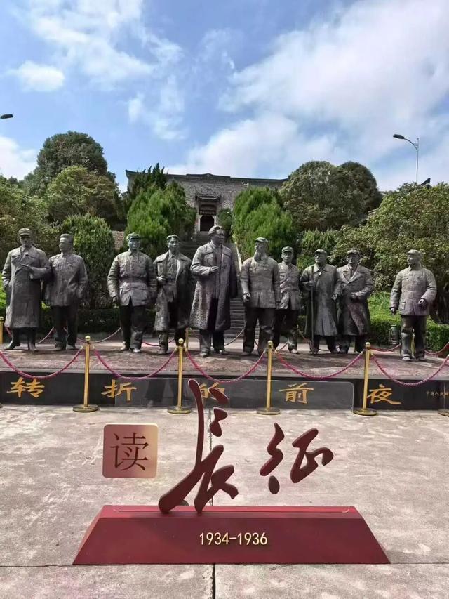 强烈建议3-5月走起的9条自驾路线，春天花开成海，沿途美成天堂！