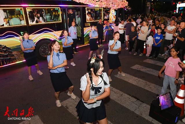 太嗨了！音乐巴士“快闪”大同，带你“唱”游古城~