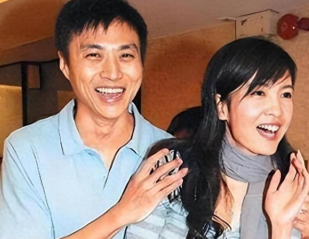 被戴8次绿帽子，3次捉奸在床，这就是我们“玉女”守卫的爱情？