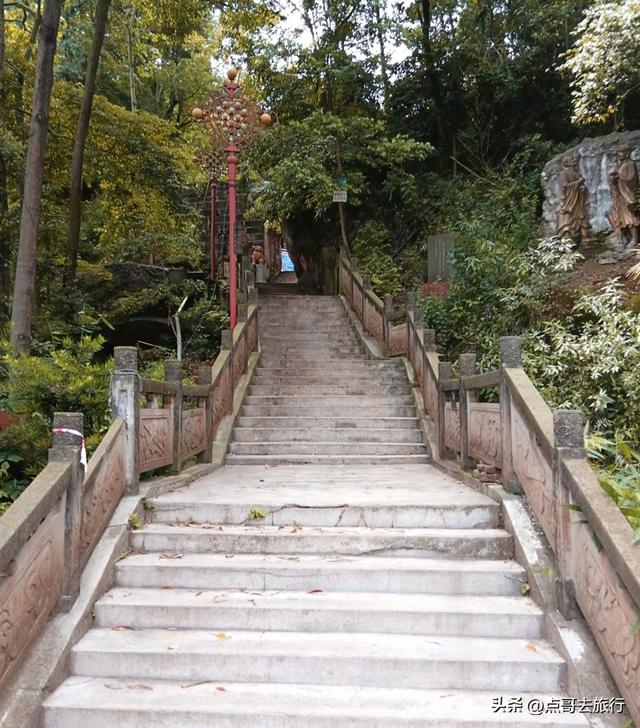 彭州人私藏的精品徒步路线，没有拥挤的人潮，可以吃斋饭！