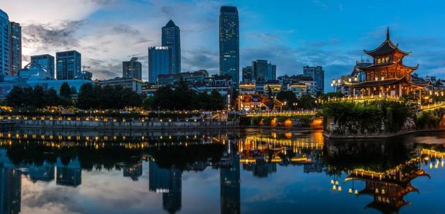 成都出发，适合暑期带娃旅行的6个宝藏城市！