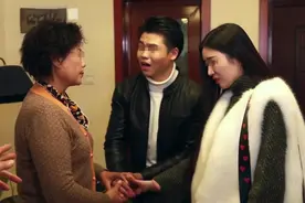 弟弟带女友回家，结果姐姐东西不见了，质问后他们分手，怪姐姐吗图片