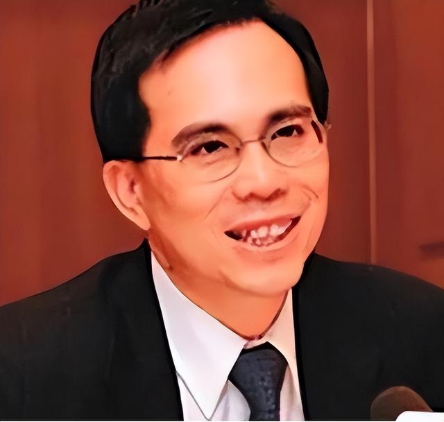 2909亿身价有何用？97岁的李嘉诚无力回天，两个60岁儿子已成心病