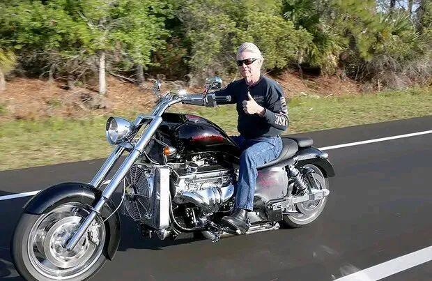 10款摩托车界“噩梦级”选手：颜值离谱还难骑，厂家都想删档案