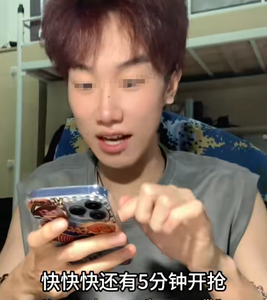 笑麻了！江苏女孩苦读12年考出家门1.4公里，4分钟到校，本人崩溃